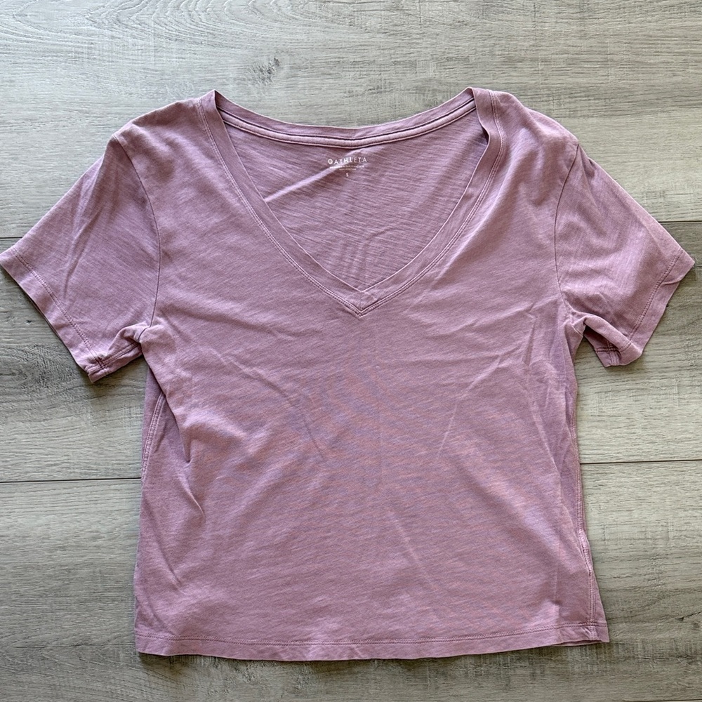 Athleta Organic Daily Crop V-Neck Tee Cascadia Violet Size S EUC